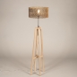 Foto 31507-4: Houten vloerlamp tripod met ronde kap van bamboe in naturel met zwart