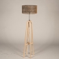 Foto 31507-5: Houten vloerlamp tripod met ronde kap van bamboe in naturel met zwart