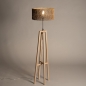 Foto 31507-6: Houten vloerlamp tripod met ronde kap van bamboe in naturel met zwart