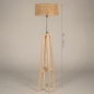 Foto 31508-1 maatindicatie: Houten driepoot vloerlamp met ronde kap van bamboe 