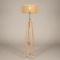 Foto 31508-5: Houten driepoot vloerlamp met ronde kap van bamboe 