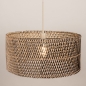 Foto 31543-5: Extra grote rotan hanglamp met beige pendel en ronde kap van gevlochten bamboe 
