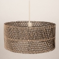 Foto 31543-9: Extra grote rotan hanglamp met beige pendel en ronde kap van gevlochten bamboe 