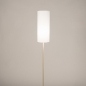 Foto 31551-4: Beige vloerlamp met hoge smalle kap in het wit