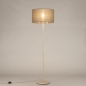 Foto 31553-2: Beige staande lamp met grote lampenkap in taupe