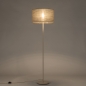 Foto 31553-3: Beige staande lamp met grote lampenkap in taupe