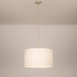 Foto 31559-2: Beige hanglamp met ronde kap van stof in het wit 