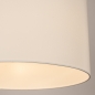 Foto 31559-7: Beige hanglamp met ronde kap van stof in het wit 