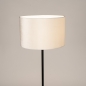 Foto 31578-2: Zwarte vloerlamp met beige ronde kap van fluweel velvet E27 