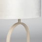 Foto 31595-7: Stijlvolle tafellamp in beige met ovale velvet kap in beige