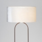 Foto 31691-4:  Bruine vloerlamp met ovale, beige kap in luxe uitvoering.