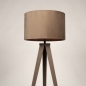 Foto 31750-4: Driepoot vloerlamp met lampenkap van taupekleurig fluweel