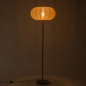 Foto 31793-3: Koffiebruine vloerlamp met taupekleurige lampion lampenkap