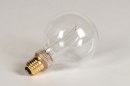 Foto 330-1: LED lichtbron rond G95 met helder glas 4W 300 lumen en in 3 stappen te dimmen met een gewone schakelaar.