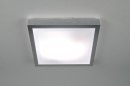Foto 70672-1 detailfoto: Vierkante plafondlamp in aluminium en kunststof ook geschikt als badkamerlamp