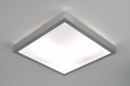 Foto 70673-2 detailfoto: Vierkante plafondlamp in aluminium en kunststof ook geschikt als badkamerlamp
