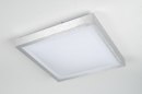 Foto 70673-4 detailfoto: Vierkante plafondlamp in aluminium en kunststof ook geschikt als badkamerlamp