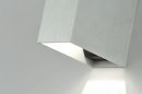 Foto 70978-9: Langwerpige Up-Down wandlamp van aluminium