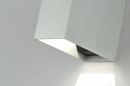 Foto 70978-9 detailfoto: Langwerpige Up-Down wandlamp van aluminium