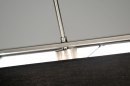 Foto 71216-9: Strakke, moderne hanglamp voorzien van rechthoekige, stoffen kap in zwarte kleur.