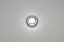 Foto 71381-5: Decken-/Wandleuchte aus Aluminium mit spektakulärem Lichteffekt