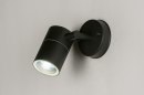 Foto 71570-3 schuinaanzicht: Mat zwarte wandlamp, badkamerlamp, buitenlamp, plafondlamp met een lichtpunt aan de onderzijde.