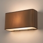 Foto 71804-3: Wandlamp met een rechthoekige, stoffen kap in een taupe-kleurige kleur.