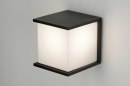 Foto 71916-3 zijaanzicht: Moderne buitenlamp voor bij de voordeur