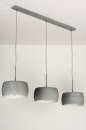 Foto 72402-6 schuinaanzicht: Hanglamp met drie kappen voor boven de eettafel in Scandinavisch design in betonlook