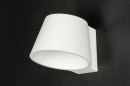Foto 72433-5: Modern designte Wandleuchte aus weißer Keramik