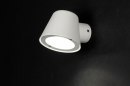 Foto 72651-3 zijaanzicht: Fraai vormgegeven design wandlamp, geschikt voor buiten of in de badkamer, voor een zeer aantrekkelijke prijs