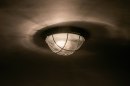 Foto 72863-1: Ronde scheepslamp voor pafond en wand met geribbeld glas en vintage look