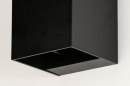 Foto 73239-9: Quadratische, schwarze Wandleuchte mit verstellbaren Lichtbündeln