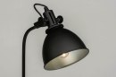 Foto 73287-5: Retro-Tischlampe in schwarzer Farbe, auch als Nachttischlampe oder Schreibtischlampe geeignet.