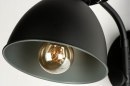 Foto 73288-6 detailfoto: Retro wandlamp in mat zwarte kleur, geschikt voor led verlichting.