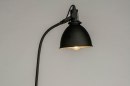 Foto 73289-2 zijaanzicht: Zwarte staande lamp met een retro design 