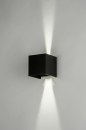 Foto 73475-3 schuinaanzicht: Strakke en veelzijdige led-wandlamp, uitgevoerd in mat zwart, voor zowel binnen- als buitengebruik.