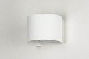 Foto 73478-12: Strakke en veelzijdige led-wandlamp, uitgevoerd in mat wit, voor zowel binnen- als buitengebruik.