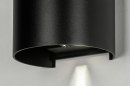 Foto 73479-6: Elegante und vielseitige LED-Wandleuchte in mattem Schwarz für den Innen- und Außenbereich.
