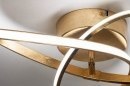 Foto 73560-6 detailfoto: Gouden led plafondlamp in krul met dimbare led verlichting via schakelaar