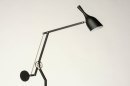 Foto 73598-5 schuinaanzicht: Moderne, functionele vloerlamp / leeslamp in mat zwarte kleur met rvs kleurige details, geschikt voor led.