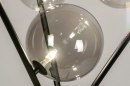 Foto 73637-8 detailfoto: Moderne Tripod lamp voorzien van glazen bollen in rookglas, geschikt voor led verlichting.