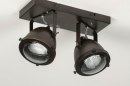 Foto 73652-14: Stoere, plafondlamp / wandlamp voorzien van twee spots uitgevoerd in de kleur bruin / zwart.