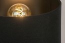 Foto 73727-3: Stoere tafellamp in het zwart van metaal met stoffen kap
