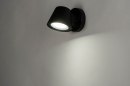 Foto 73738-1 schuinaanzicht: Sfeervolle, zwarte buitenlamp gemaakt van hoogwaardig aluminium voor een zeer scherpe prijs.