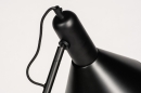 Foto 73805-6 detailfoto: Moderne praktische vloerlamp / leeslamp uitgevoerd in een mat zwarte kleur.
