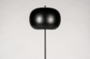 Foto 73813-4: Retro vloerlamp / mushroom lamp in een mat zwarte kleur, geschikt voor led verlichting.