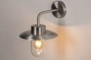 Foto 73891-2: Sehr elegante Außenlampe mit einer authentischen Ausstrahlung und für LED geeignet.