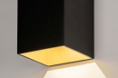 Foto 73909-4: Elegante und vielseitige LED-Wandleuchte aus gegossenem Aluminium in mattem Schwarz mit goldener Innenseite.