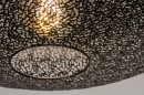 Foto 73940-4: Grote plafondlamp van zwart metaal met opengewerkte kap